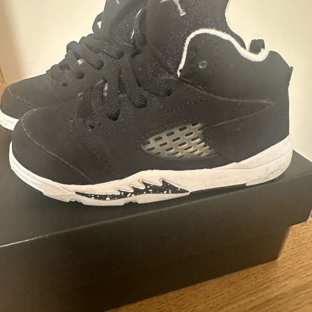 Jordon Retro 5 Oreo